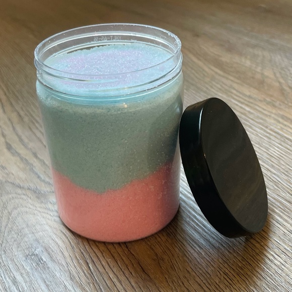 Walking On Clouds Sugar Scrub - Picture 1 of 3